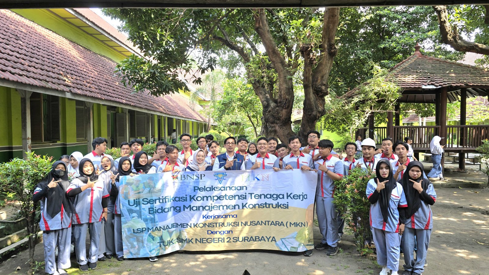 Semangat Tinggi! Uji SKK bersama Siswa/Siswi SMKN 2 SURABAYA